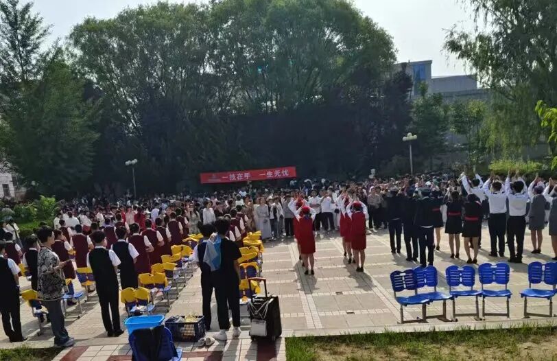 说明: f644adf72248403ae84771d1e3fbd165657ac23c