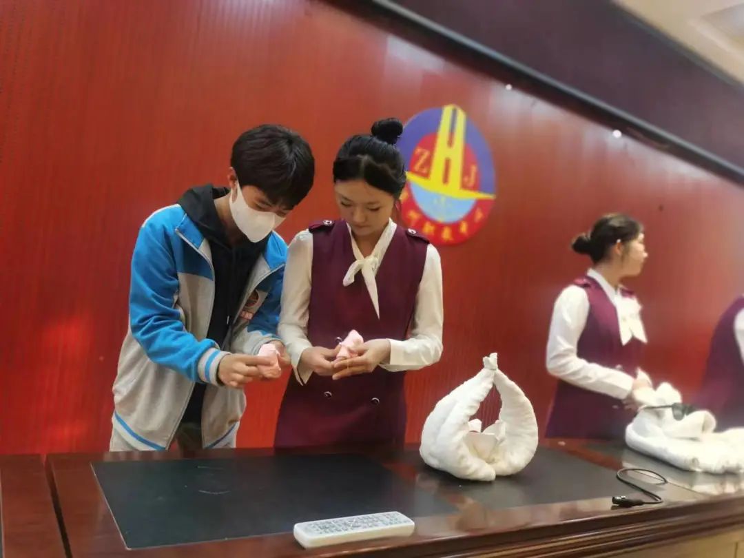 说明: 3fa2331823e0ae94df780d319b80d161c38729bc