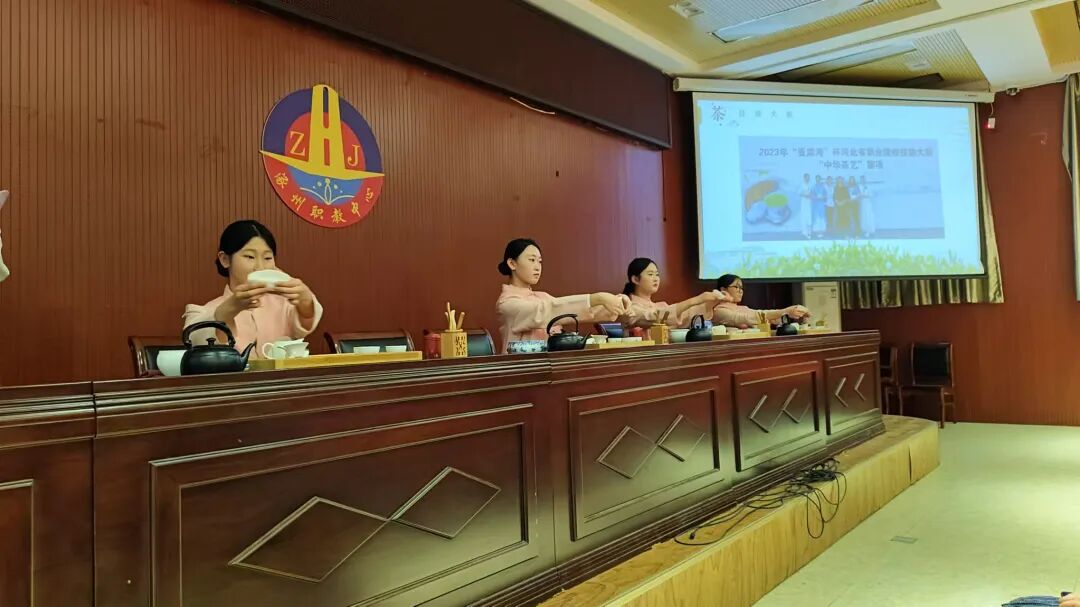 说明: e0be5c12d3f1200e472089e78958a03820be3b12