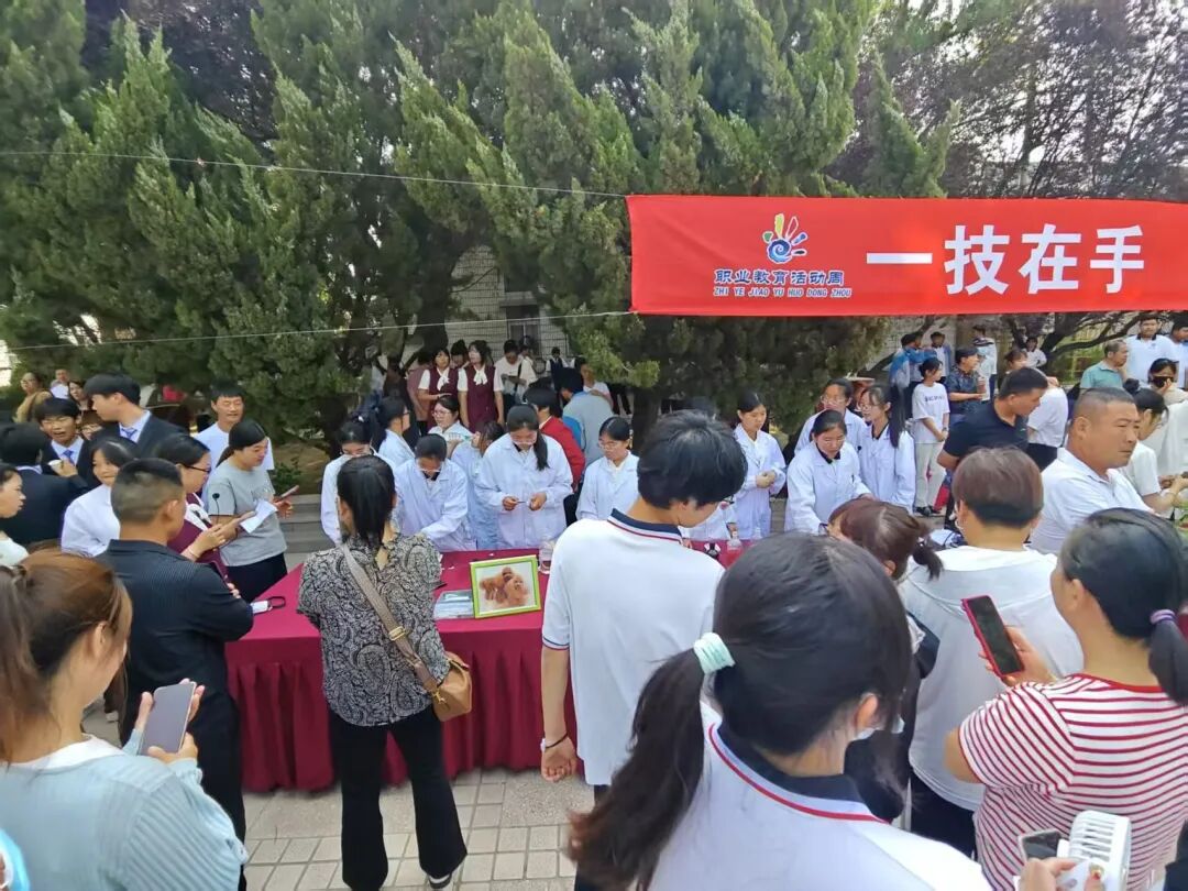 说明: e89af36c3a09c380b81db6e9bb11b06cdddd175c